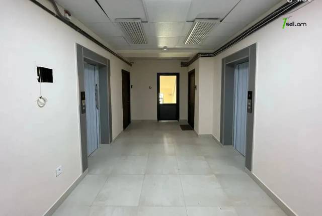 3 սենյականոց բնակարան նորակառույց շենքում Հովսեփ Արղության փողոցում, 80 ք.մ., բարձր առաստաղներ