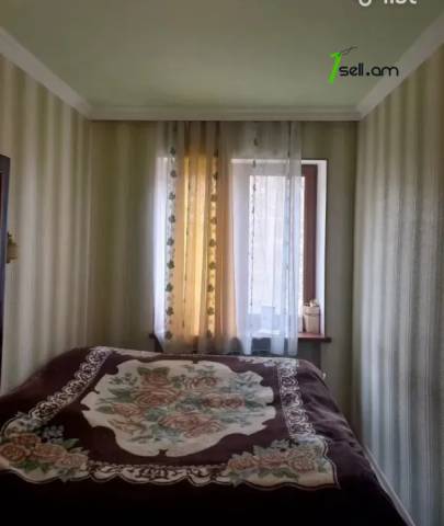 3 սենյականոց բնակարան Թոթովենցի փողոցում, 102 քմ, մի քանի պատշգամբ, կապիտալ վերանորոգված, քարե շենք