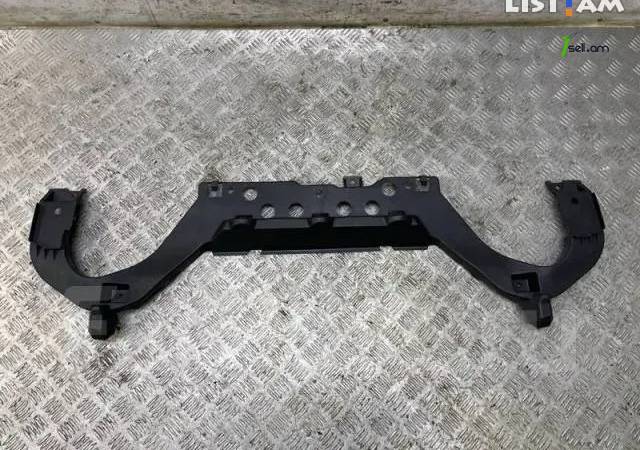 Mazda 3 բամպերի ուսիլենի