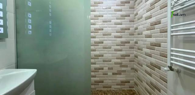 3 սենյականոց բնակարան Զաքարիա Քանաքեռցու փողոցում, 80 քմ, 5/9 հարկ, մի քանի պատշգամբ