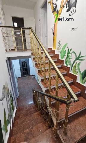 Բազմաֆունկցիոնալ գույք Սայաթ-Նովայի պողոտայում կենտրոնում, 260 քմ