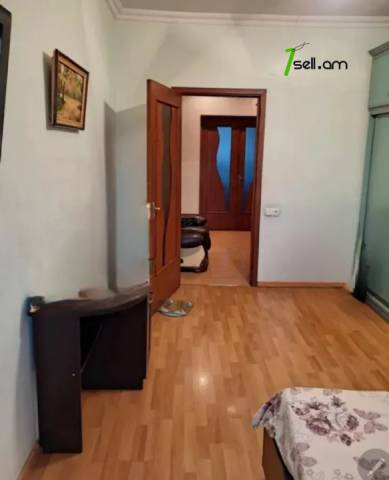 3 սենյականոց բնակարան Ֆրունզեի փողոցում, 102 քմ, 7/9 հարկ, 2 սանհանգույց, կապիտալ վերանորոգված