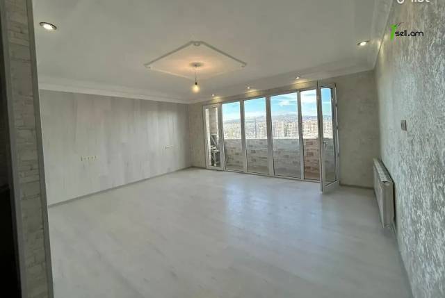 3 սենյականոց բնակարան Զաքարիա Քանաքեռցու փողոցում, 75 ք.մ., եվրովերանորոգված