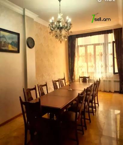 5 սենյականոց բնակարան կենտրոնում, 120 ք.մ., 2 սանհանգույց, բարձր առաստաղներ, 2/5 հարկ