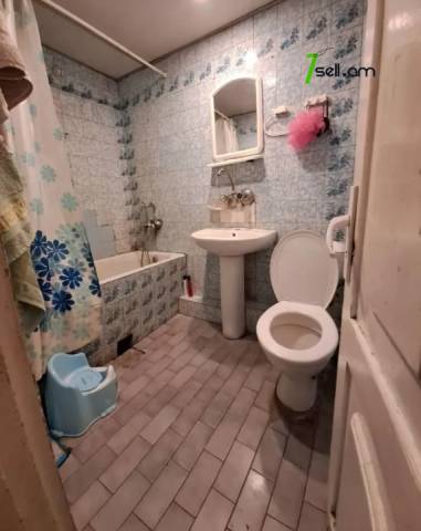 4 սենյականոց բնակարան Գյուլբենկյան փողոցում, 109 ք.մ., մի քանի պատշգամբ, նախավերջին հարկ, քարե շենք