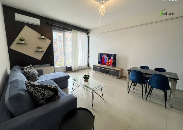 2 սենյականոց բնակարան նորակառույց շենքում Վերին Անտառային փողոցում, 65 ք.մ., բարձր առաստաղներ