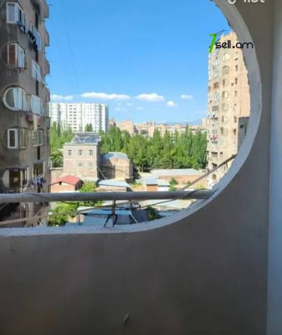 4 սենյականոց բնակարան Դավթաշենում, 107 քմ, 8/16 հարկ, 2 սանհանգույց, կապիտալ վերանորոգված