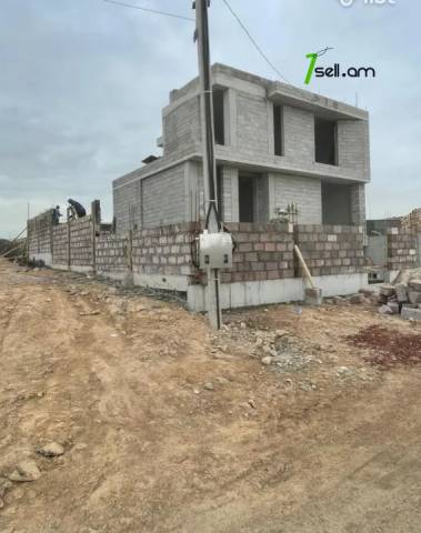 Երկու հարկանի տուն, Դավթաշեն 2-րդ թաղամաս Դավթաշենում, 230 քմ, 3+ սանհանգույց