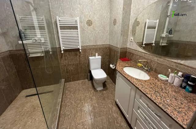 3 սենյականոց բնակարան նորակառույց շենքում Գրիբոյեդովի փողոցում, 116 քմ, 11/16 հարկ, 2 սանհանգույց