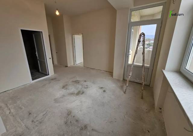 6 սենյականոց բնակարան նորակառույց շենքում Սարի Թաղ 7-րդ փողոցում, 191 ք.մ., 3+ սանհանգույց