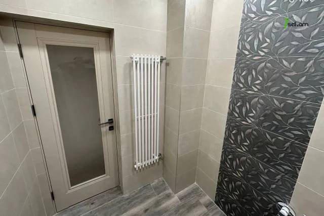 4 սենյականոց բնակարան նորակառույց շենքում Գրիբոյեդով փողոցում, 121 քմ, 14/16 հարկ, 2 սանհանգույց