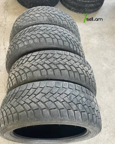 GGG. Maazzini 215/45/r17 4հատ 90%Ձմեռային անվադողեր