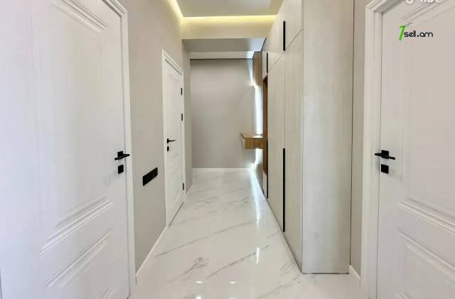 3 սենյականոց բնակարան նորակառույց շենքում Արղության փողոցում, 80 ք.մ., 2 սանհանգույց