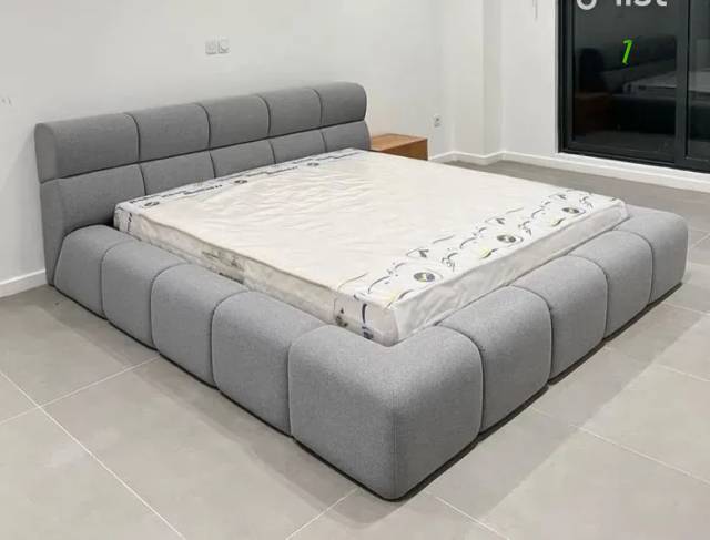 Մահճակալ գեղեցիկ 009732