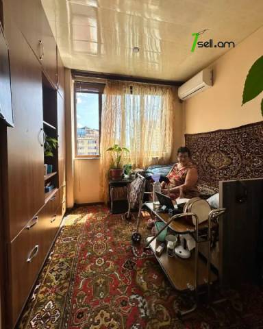 3 սենյականոց բնակարան Սարյանի փողոցում, 80 քմ, նախավերջին հարկ, եվրովերանորոգված, քարե շենք