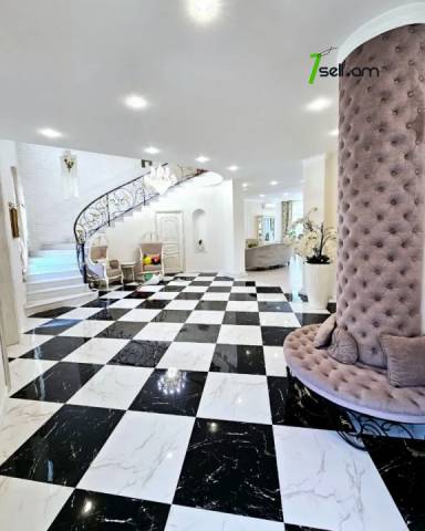 Երկու հարկանի քարե տուն Ամառանոցային փողոցում Ջրվեժում, 2100 քմ, 2 սանհանգույց, կապիտալ վերանորոգված