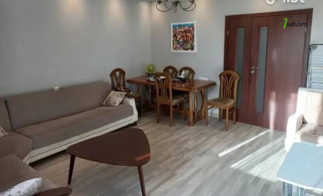 4 սենյականոց բնակարան Թամանյանի փողոցում, 99 ք.մ., 2 սանհանգույց, բարձր առաստաղներ, 2/4 հարկ