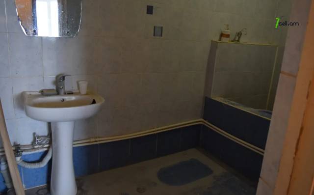 3 սենյականոց բնակարան, Մուշ 2 թաղամաս, 94 ք.մ., եվրովերանորոգված