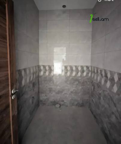 3 սենյականոց բնակարան նորակառույց շենքում Մոնթե Մելքոնյան փողոցում, 100 ք.մ., 2 սանհանգույց