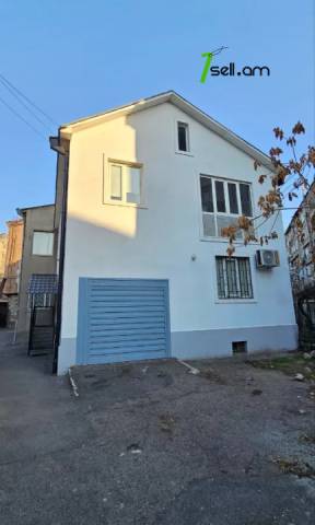 Բազմաֆունկցիոնալ գույք Սայաթ-Նովայի պողոտայում կենտրոնում, 260 քմ