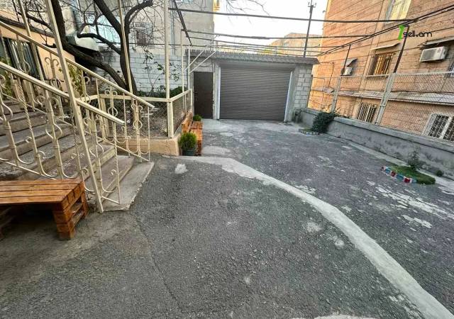 Մեկ հարկանի քարե տուն Արամ Խաչատրյանի փողոցում Արաբկիրում, 60 ք.մ., կապիտալ վերանորոգված