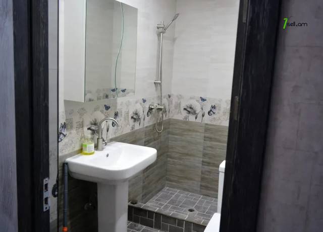 2 սենյականոց բնակարան նորակառույց շենքում Չեխովի փողոցում, 50 ք.մ., 6/11 հարկ