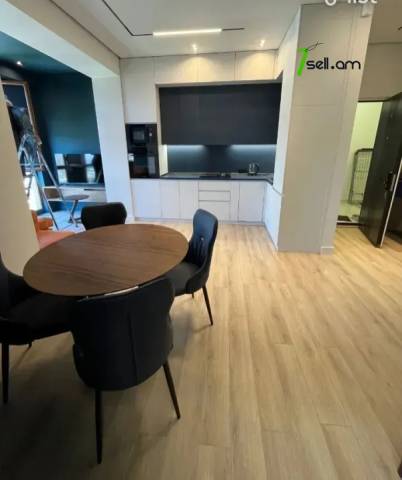 3 սենյականոց բնակարան նորակառույց շենքում Կոմիտասի պողոտայում, 55 ք.մ., 10/15 հարկ, բարձր առաստաղներ