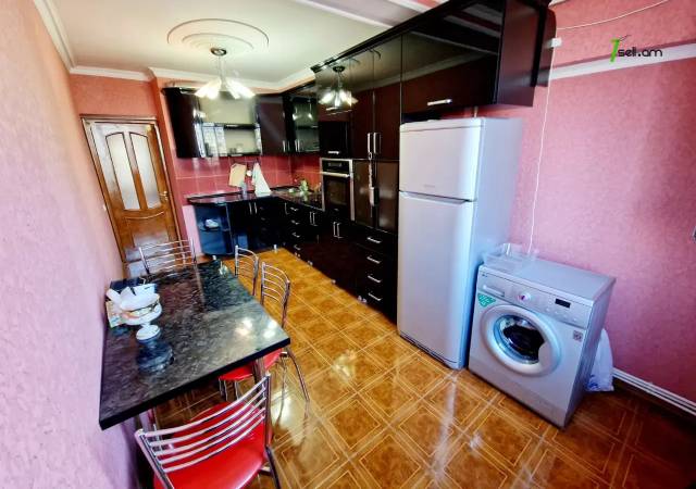 3 սենյականոց բնակարան Խորենացու փողոցում, 92 ք.մ., 2 սանհանգույց, կապիտալ վերանորոգված