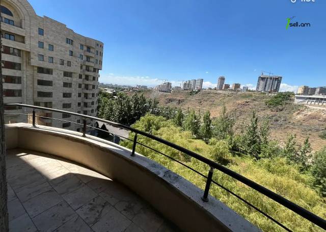 4 սենյականոց բնակարան նորակառույց շենքում Սերո Խանզադյան փողոցում, 125 քմ, 8/10 հարկ, 3+ սանհանգույց