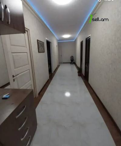 4 սենյականոց բնակարան նորակառույց շենքում Գրիբոյեդովի փողոցում, 120 ք.մ., 3/16 հարկ, 2 սանհանգույց