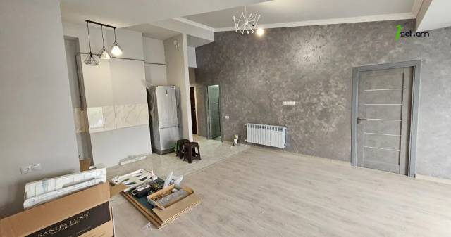 3 սենյականոց բնակարան նորակառույց շենքում Մուրացանի փողոցում, 76 քմ, բարձր առաստաղներ