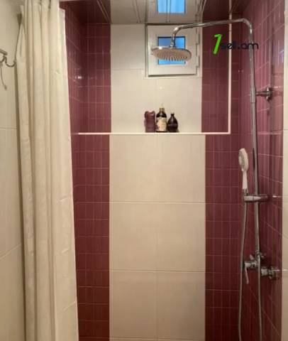 1 սենյականոց բնակարան Հալաբյան փողոցում, 25 քմ, 1/4 հարկ, կապիտալ վերանորոգված, քարե շենք