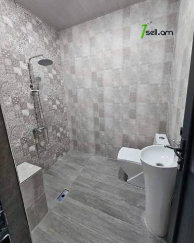 Երկու հարկանի թաունհաուզ Ծարավ աղբյուրի փողոցում Ավանում, 315 քմ, 2 սանհանգույց