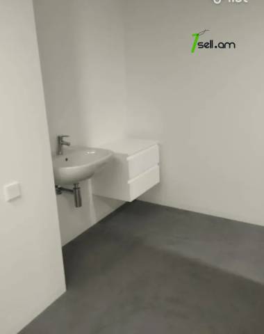 Բազմաֆունկցիոնալ գույք Սայաթ-Նովայի պողոտայում կենտրոնում, 327 ք.մ.