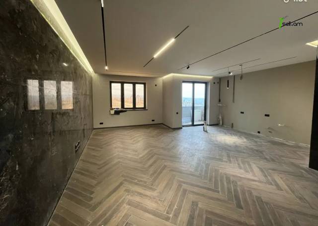 3 սենյականոց բնակարան նորակառույց շենքում Մոնթե Մելքոնյան փողոցում, 93 ք.մ., նախավերջին հարկ