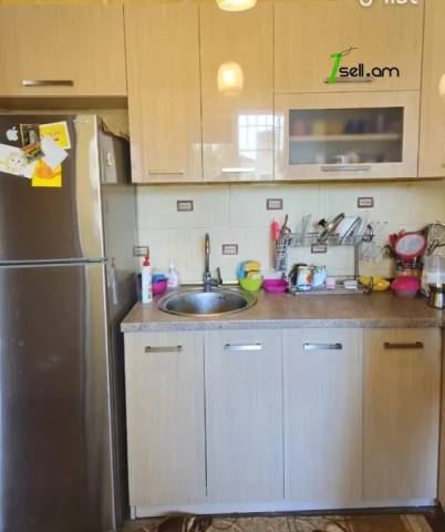 3 սենյականոց բնակարան Գորգագոծների փողոցում, 118 քմ, 1/5 հարկ, կապիտալ վերանորոգված, քարե շենք