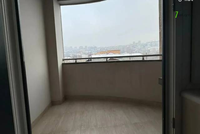 4 սենյականոց բնակարան նորակառույց շենքում Դերենիկ Դեմիրճյան փողոցում, 181 ք.մ., 4/11 հարկ