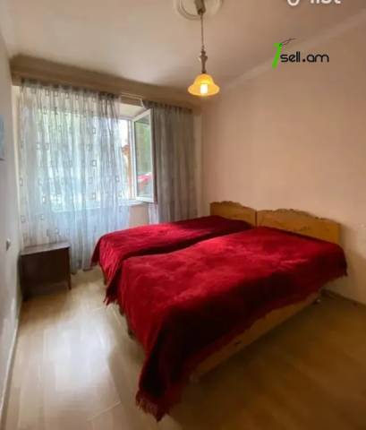 3 սենյականոց բնակարան Հակոբ Հակոբյան փողոցում, 70 ք.մ., 1/14 հարկ, կոսմետիկ վերանորոգում