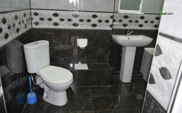 3 սենյականոց բնակարան, Խրիմյան Հայրիկ մայրուղի, 66 քմ, 2/4 հարկ, կապիտալ վերանորոգված