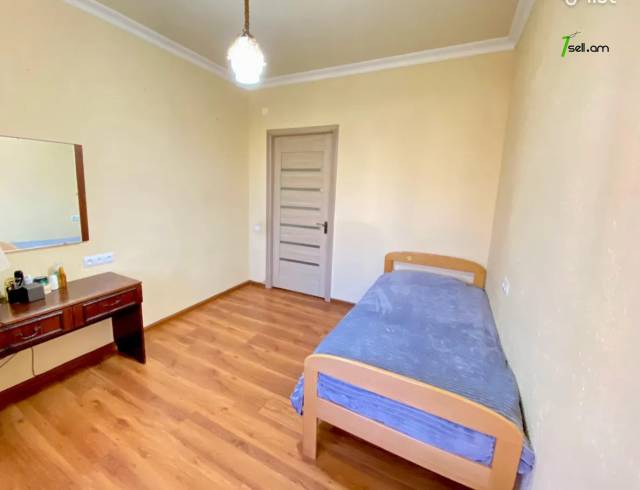 3 սենյականոց բնակարան Ավետիս Ահարոնյան փողոցում, 94 քմ, 7/9 հարկ, եվրովերանորոգված