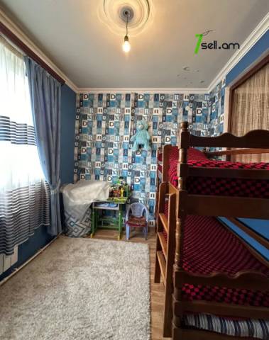 3 սենյականոց բնակարան, Թբիլիսյան խճուղի, 55 քմ, 3/16 հարկ, եվրովերանորոգված