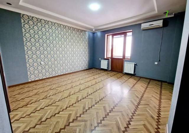 Երկու հարկանի քարե տուն Գարեգին Հովսեփյանի փողոցում Նորք Մարաշում, 820 քմ, 3+ սանհանգույց