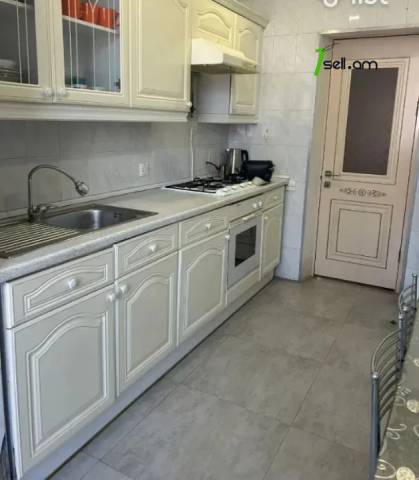 3 սենյականոց բնակարան Տիգրան Մեծի պողոտայում, 120 քմ, 2/4 հարկ, եվրովերանորոգված, քարե շենք