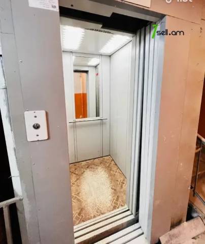 2 սենյականոց բնակարան Արամ Խաչատրյան փողոցում, 49 քմ, 9/13 հարկ, եվրովերանորոգված