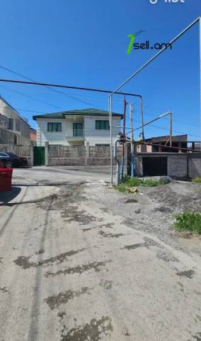 Հողատարածք բնակելի շինությունների համար Ավանում, 500 քմ