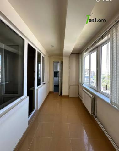 3 սենյականոց բնակարան Սեբաստիայի փողոցում, 74 քմ, նախավերջին հարկ, մասնակի վերանորոգում