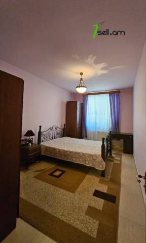 3 սենյականոց բնակարան Սունդուկյան փողոցում, 100 քմ, նախավերջին հարկ, 2 սանհանգույց