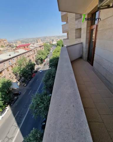 3 սենյականոց բնակարան նորակառույց շենքում Մարշալ Բաղրամյան պողոտայում, 130 ք.մ., 2 սանհանգույց