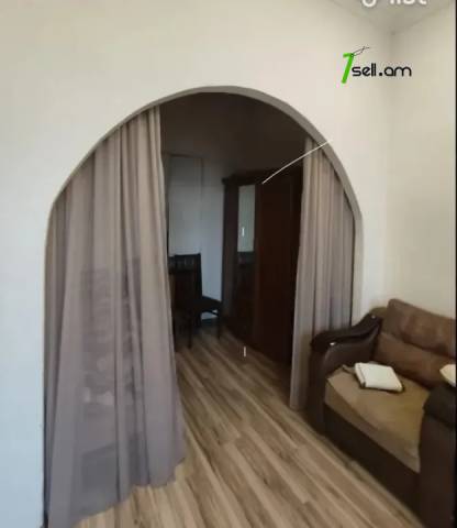 3 սենյականոց բնակարան Կոմիտասի պողոտայում, 78 ք.մ., 4/7 հարկ, կապիտալ վերանորոգված, քարե շենք