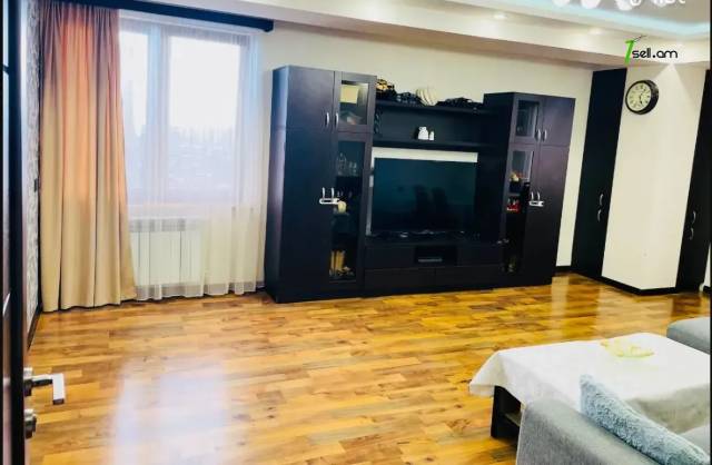 3 սենյականոց բնակարան, Դավթաշեն 1-ին թաղամաս, 90 ք.մ., նախավերջին հարկ, կապիտալ վերանորոգված